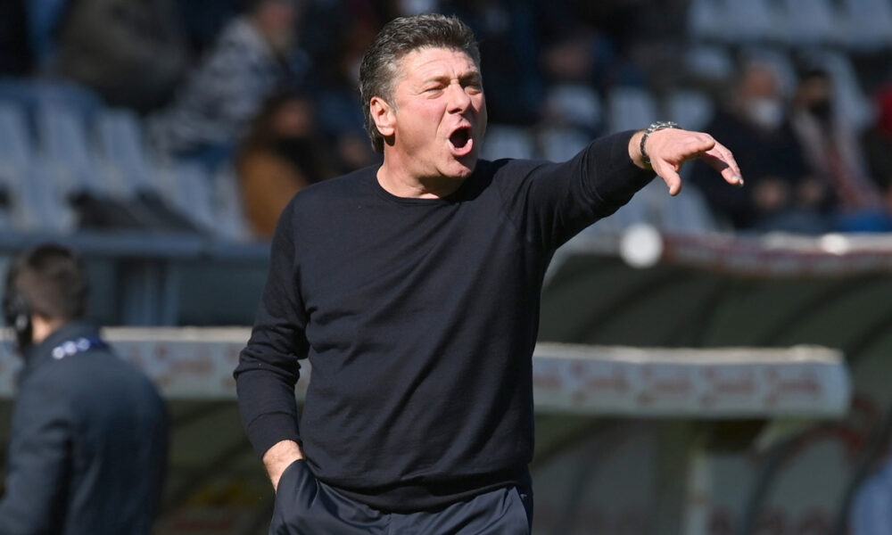 Mazzarri si prepara per la partita Napoli-Lazio, nuovo giocatore comincia ad allenarsi