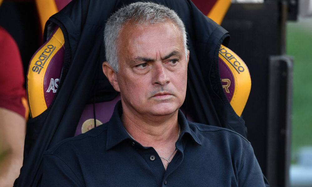 Roma Quanti Rossi Dallarrivo Di Mourinho Le Polemiche E Non Solo Il Dato è Assurdo 