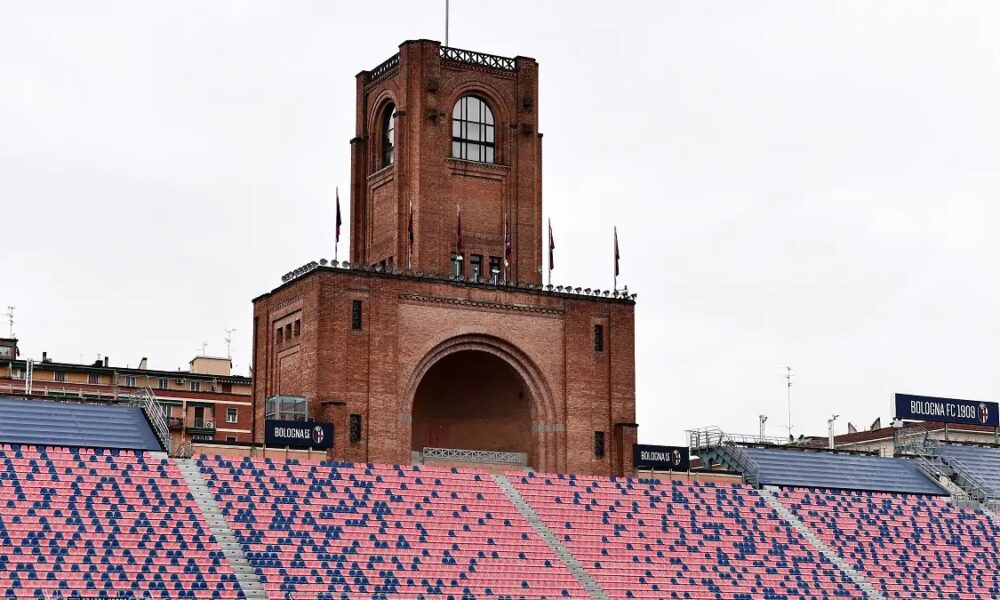 Domani il prefetto deciderà: si valuta il rinvio, lo stadio neutro o le porte chiuse per la partita Bologna-Milan.