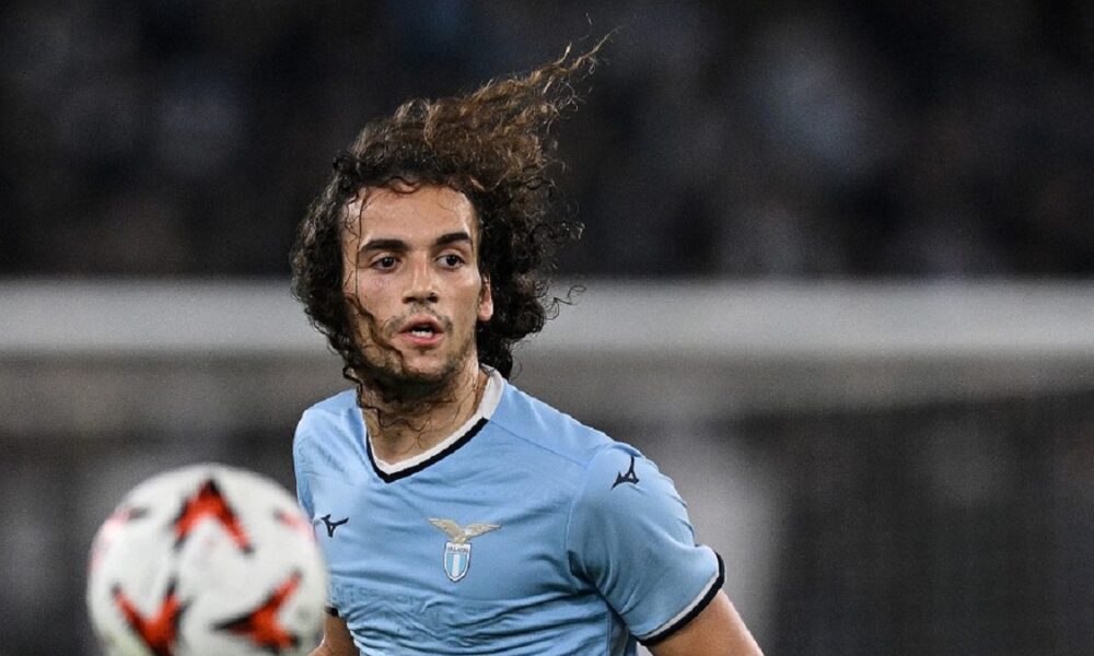 Guendouzi a Sky: «C’è molto rammarico perchè volevamo vincere ma se giochi contro 11 in difesa diventa dura»