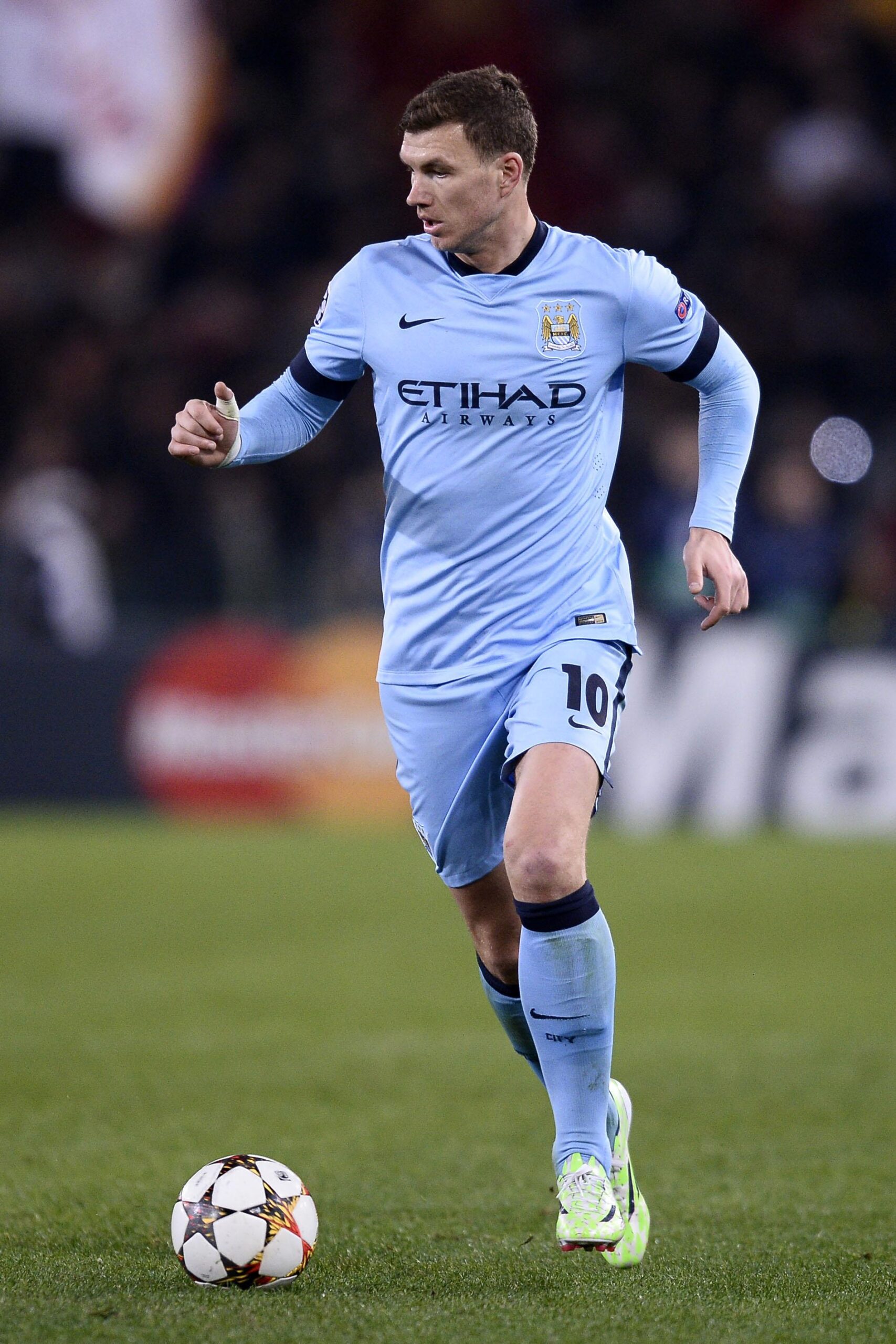 dzeko manchester city champions league dicembre 2014 ifa scaled