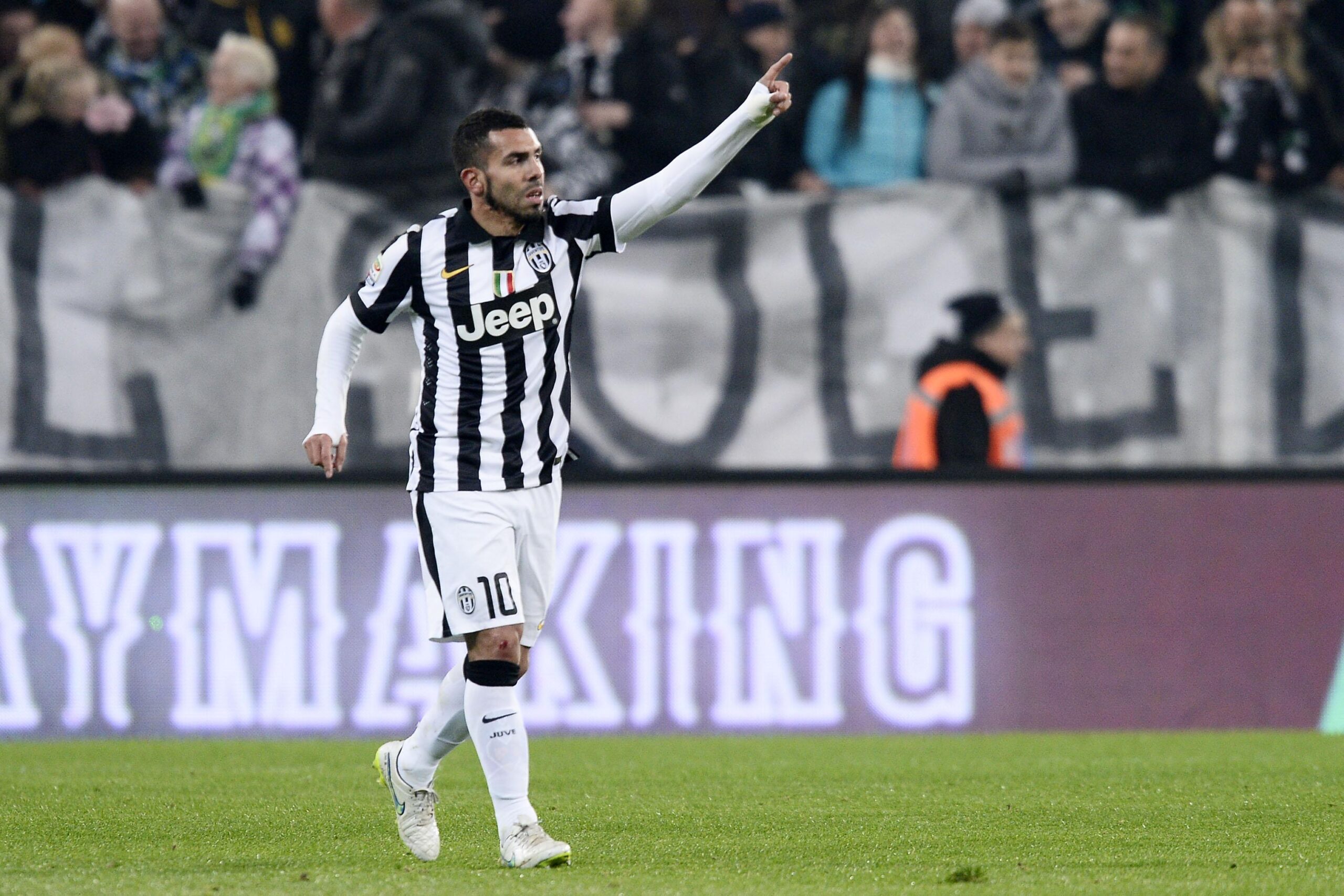 tevez esulta juventus febbraio 2015 ifa scaled