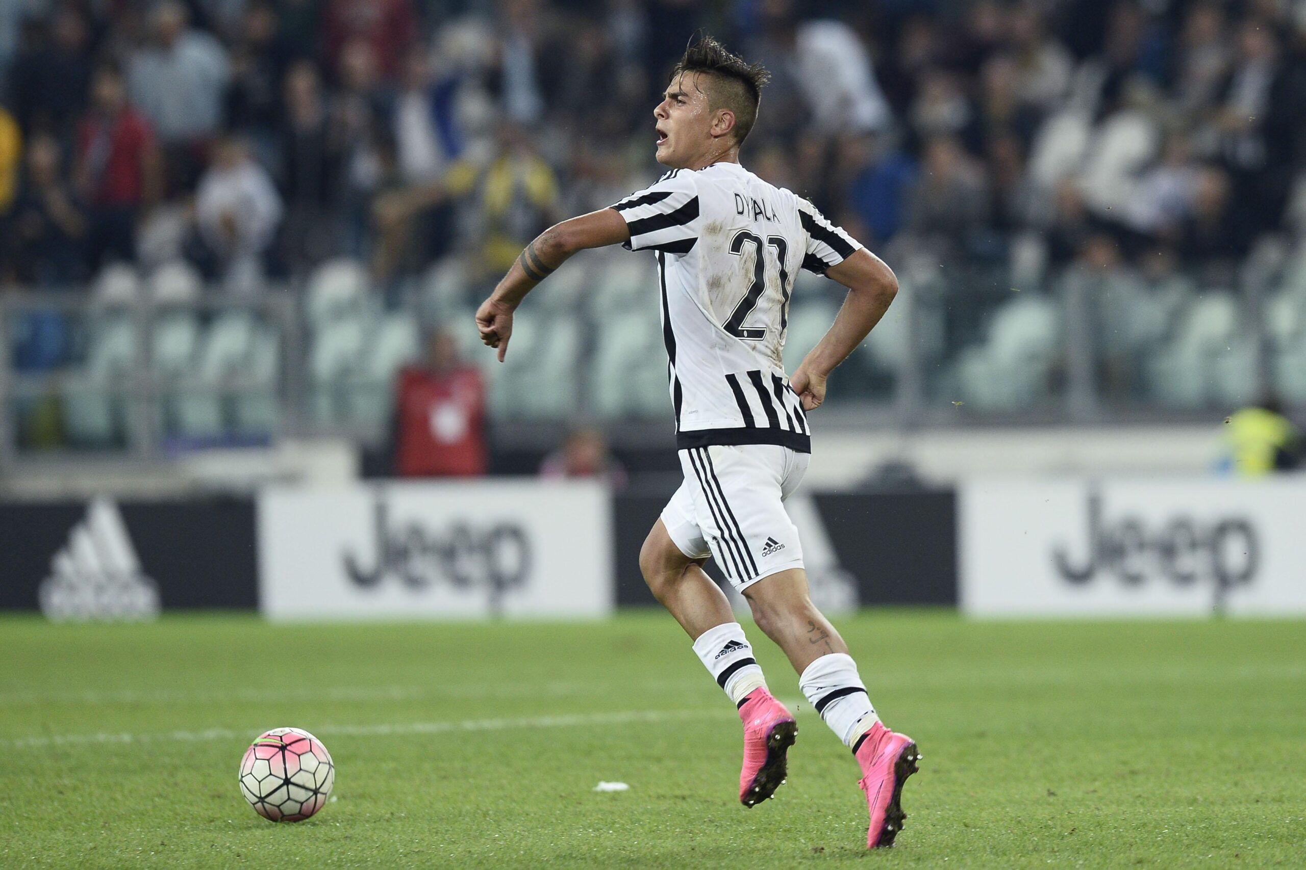 dybala esulta juventus settembre 2015 ifa scaled