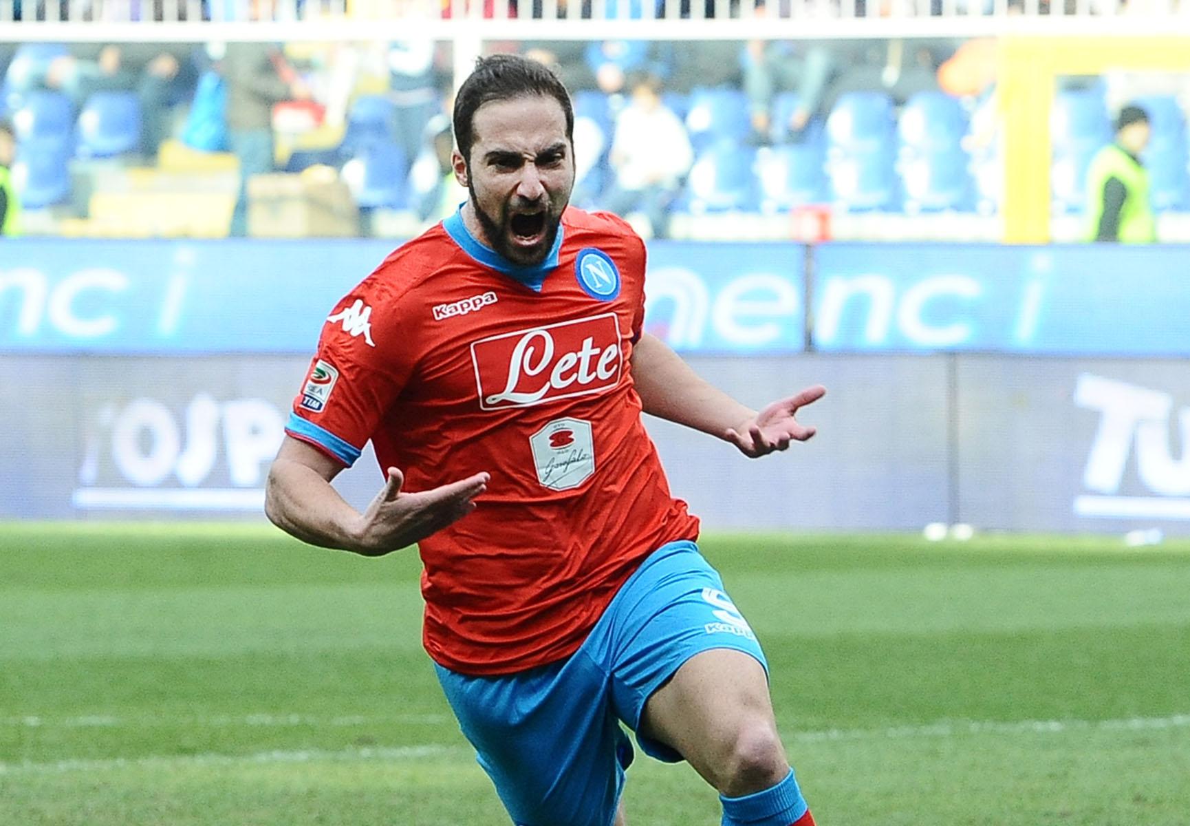 higuain esulta napoli third gennaio 2016 ifa