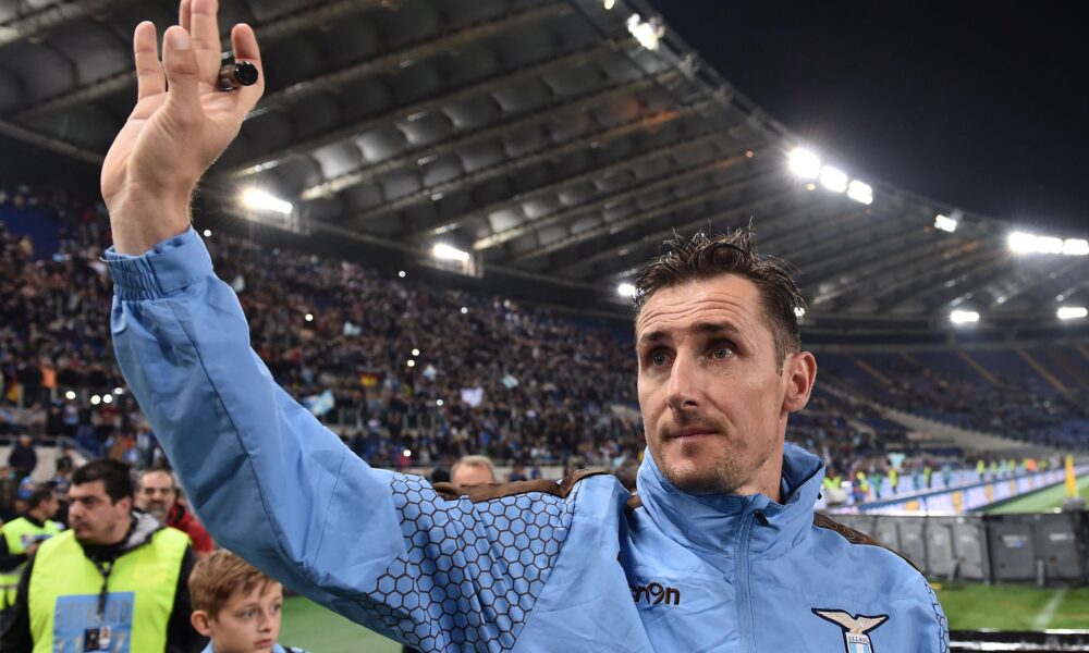 Lazio, il debutto in Serie A di Lulic e Klose: il RICORDO della società