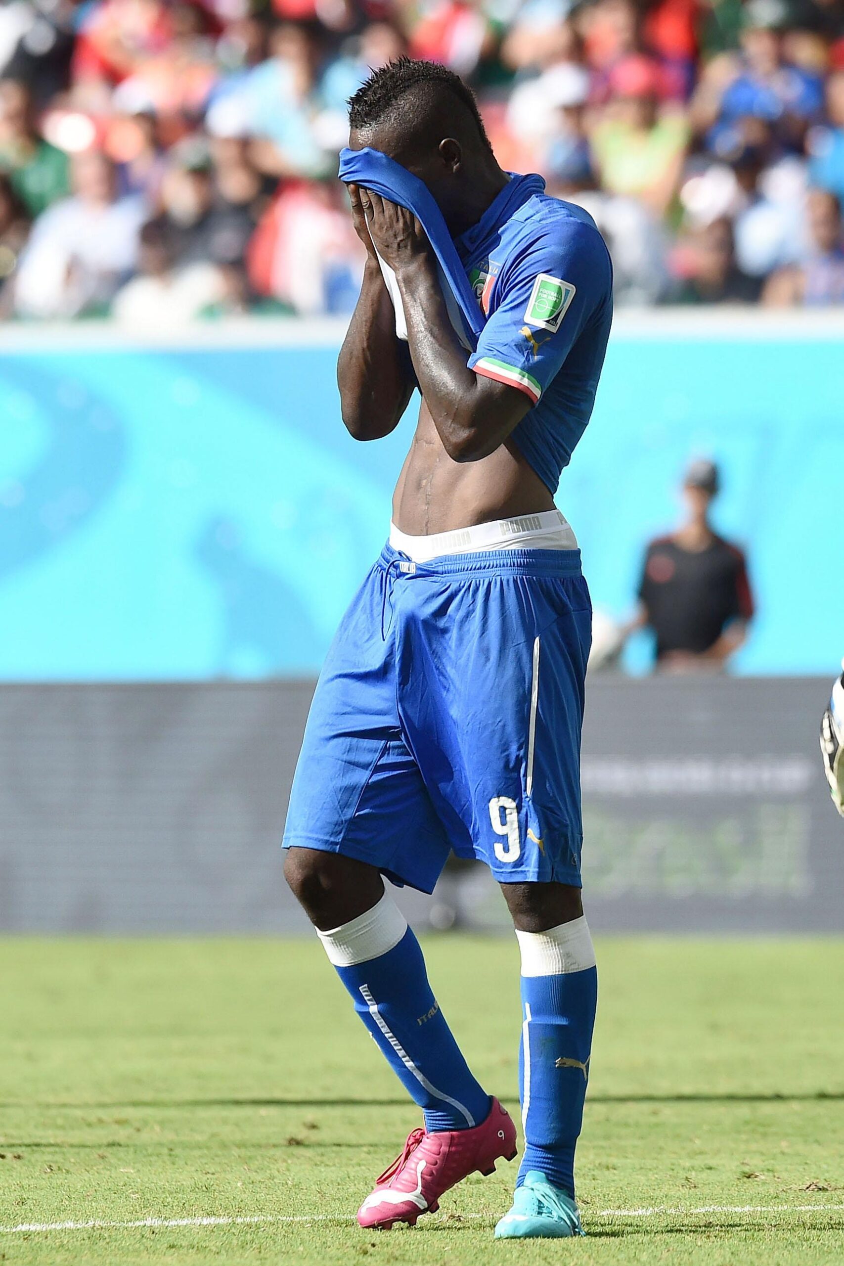 balotelli disperato italia giugno 2014 ifa scaled